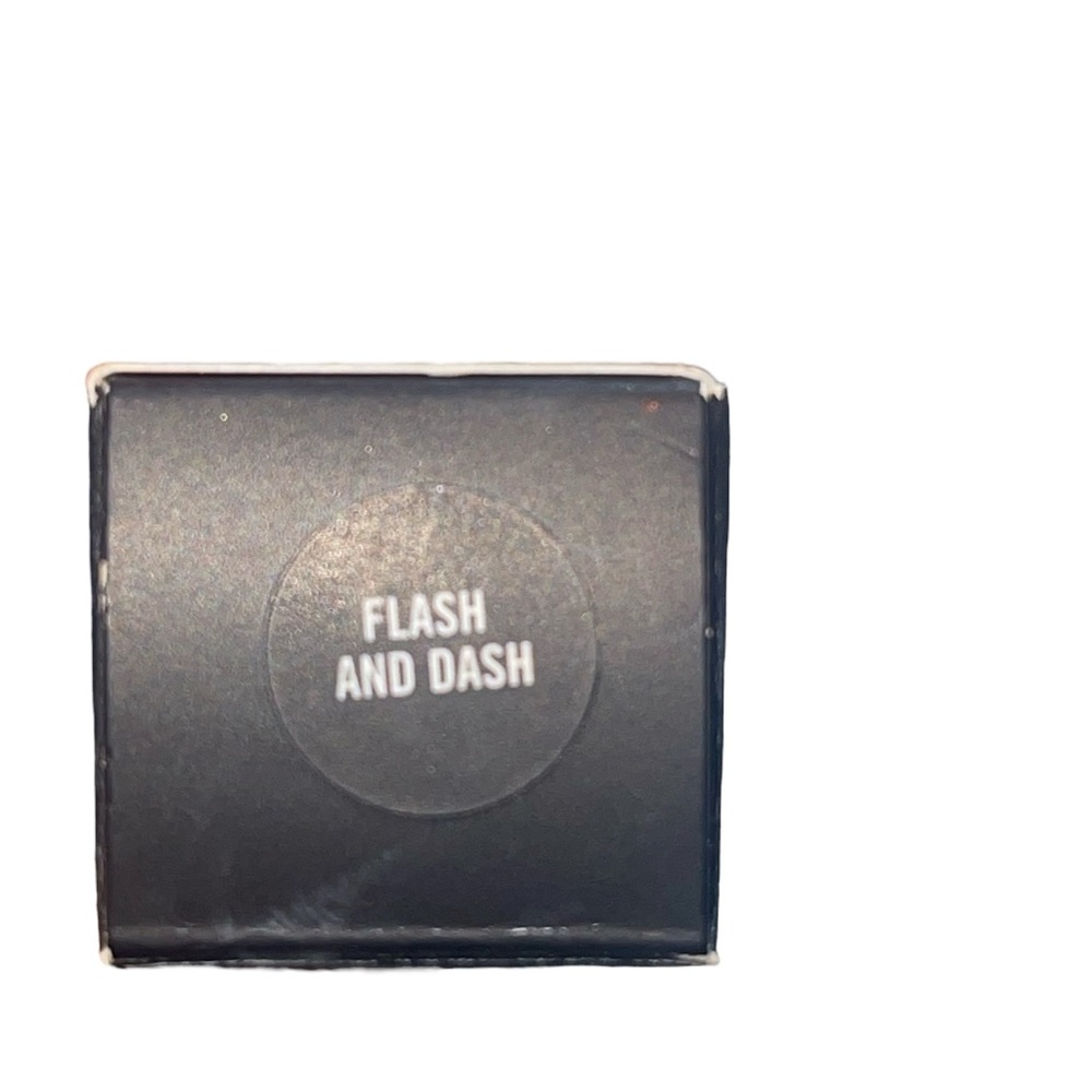 MAC new in box Flash & Dash glitter eye shadow. - Picture 4 of 5